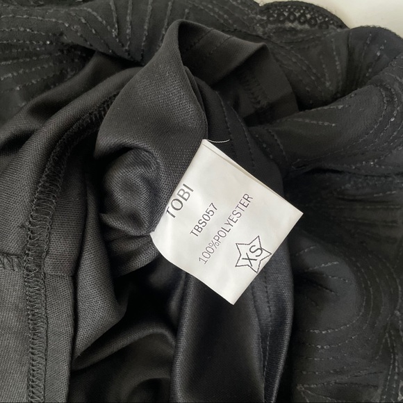 Tobi Black Sequin Scalloped Mini Skirt - Picture 10 of 11